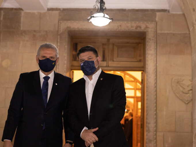 Το θέμα των αγνοουμένων στο επίκεντρο της συνάντησης Φωτίου – Χαρδαλιά