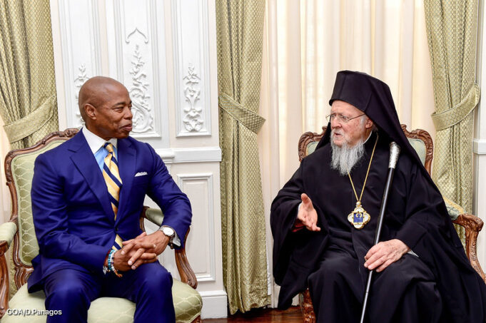 Με τον Οικουμενικό Πατριάρχη συναντήθηκε ο νέος Δήμαρχος της Νέας Υόρκης, Έρικ Άνταμς
