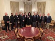 Συνάντηση του Αρχιεπισκόπου Ελπιδοφόρου με στελέχη των δύο πλευρών της Ομοσπονδίας – Συμβιβαστική λύση για την Παρέλαση του 2022