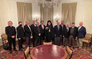 Συνάντηση του Αρχιεπισκόπου Ελπιδοφόρου με στελέχη των δύο πλευρών της Ομοσπονδίας – Συμβιβαστική λύση για την Παρέλαση του 2022