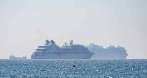 Cypriot and Israeli officials discuss possible extension of Cyprus-Greece ferry link to Israel