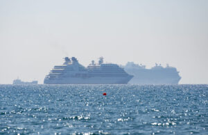 Cypriot and Israeli officials discuss possible extension of Cyprus-Greece ferry link to Israel