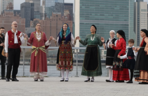 “Ένας κόσμος- μια αγάπη- ένας χορός” από τους Έλληνες όπου γης