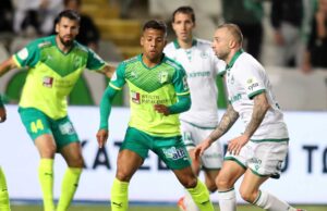 “Αλληλοεξόντωση” Ομόνοιας-ΑΕΚ στο ντέρμπι (1-1)