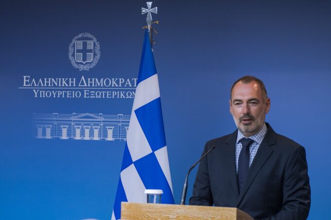 Κατσανιώτης: Είμαστε δίπλα στους Έλληνες της Ουκρανίας