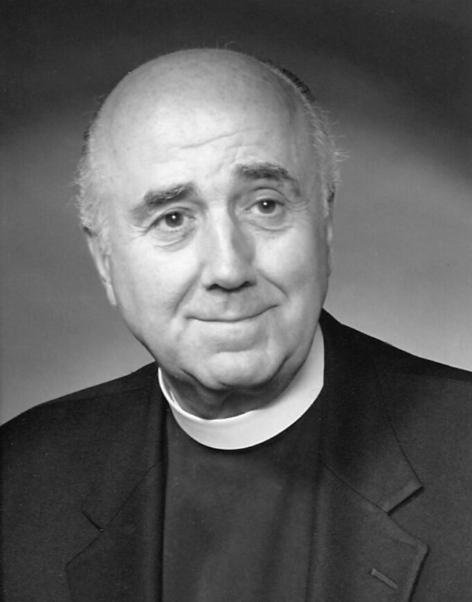 Fr. George Poulos, a legendary priest, Is Mourned