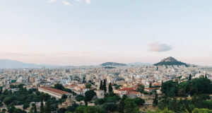 Αλλάζει το πλαίσιο για τους επενδυτές τρίτων χωρών του προγράμματος Golden Visa