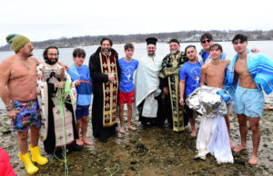 Η τελετή Κατάδυσης του Τιμίου Σταυρού στο Πορτ Ουάσιγκτον