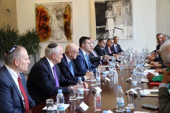 Τη στρατηγική συνεργασία Κύπρου-Ισραήλ-Ελλάδας συζήτησε ο Φωτίου με οργανώσεις από τις ΗΠΑ