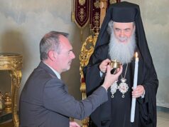 Α. Κατσανιώτης: Η Αφή του Αγίου Φωτός λειτουργεί λυτρωτικά για την πίστη όλης της Χριστιανοσύνης
