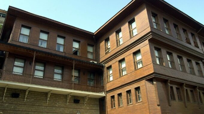 Το Οικουμενικό Πατριαρχείο αναγνωρίζει την Εκκλησία της Βόρειας Μακεδονίας με την ονομασία «Εκκλησία Οχρίδας»