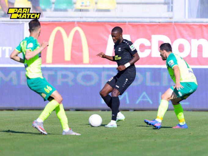 ΑΕΚ και Άρης με το 1-1 παρέτειναν την αγωνία για την Ευρώπη