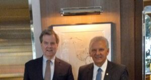 Συνάντηση του Επιτρόπου Προεδρίας με τον Πρόεδρο της Αμερικανοεβραϊκής Επιτροπής (AJC)