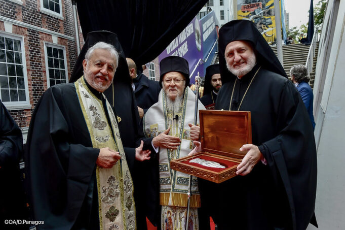 Στον π. Αλέξανδρο Καρλούτσο το Προεδρικό Μετάλλιο της Ελευθερίας