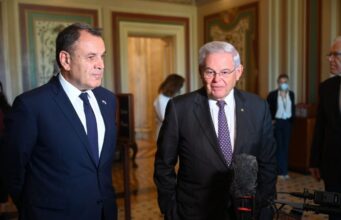 Συνάντηση Ν. Παναγιωτόπουλου με τον γερουσιαστή Ρ. Μενέντεζ
