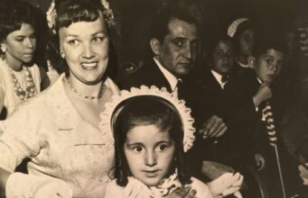 Υιοθετήθηκαν στην Αμερική δεκαετίες πριν και σήμερα (ανα)ζητούν τη χαμένη ελληνική τους ταυτότητα