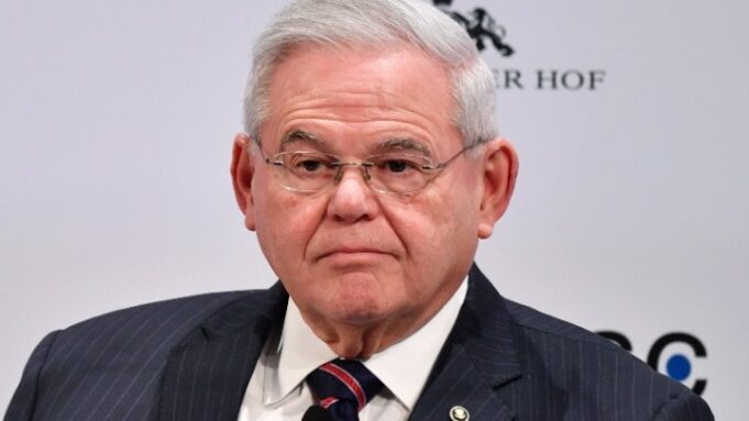 Menendez: Turkey unwilling to resolve issues before F-16 purchase