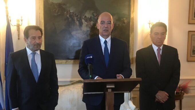 FM Dendias confers Gold Cross of the Order of the Phoenix medal on Prof. Nicolaides