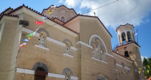 Επισκέπτες από όλη την Ελλάδα και γειτονικές χώρες στον Ιερό Ναό του Οσίου Ιωάννου του Ρώσου στο Νέο Προκόπιο της Εύβοιας