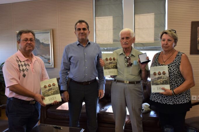 Επίσκεψη ομογενών της Αμερικής στον Δήμαρχο Kαλαμάτας