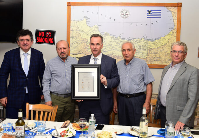 Αποχαιρετιστήριο δείπνο των Ποντίων για τον Γενικό Πρόξενο