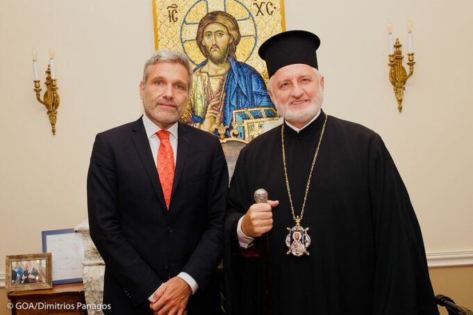 Στον Αρχιεπίσκοπο Ελπιδοφόρο ο νέος Γενικός Πρόξενος της Ελλάδας στη Νέα Υόρκη