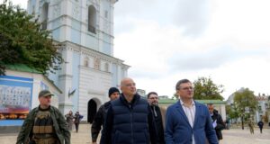 Ν. Δένδιας από το Κίεβο: Η Ελλάδα στέκεται στο πλευρό της Ουκρανίας – Ξέρουμε τι θα πει να έχεις γείτονα μια αναθεωρητική δύναμη