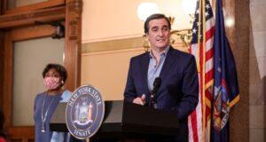 Senate Deputy Leader Gianaris Re-elected to Leadership Post