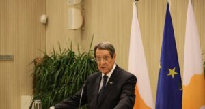 Ευγνωμοσύνη Ν. Αναστασιάδη προς τον γερουσιαστή Μενέντεζ