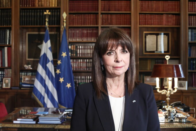 President Sakellaropoulou sends holiday wishes to the Hellenes abroad