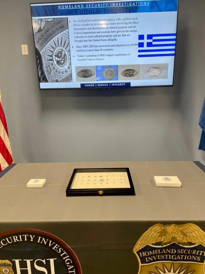 Αncient Greek coins seized at O’Hare Airport returned to Greece