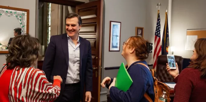 Gianaris Launches 2023 Community Survey