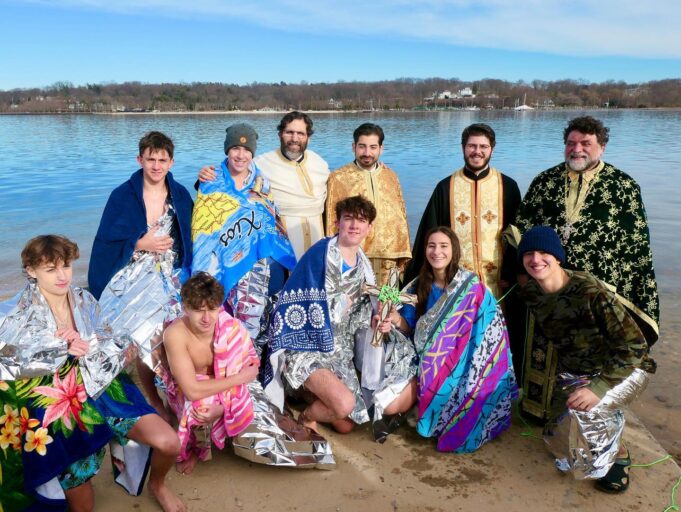 Η τελετή Κατάδυσης του Σταυρού στο Πορτ Ουάσιγκτον