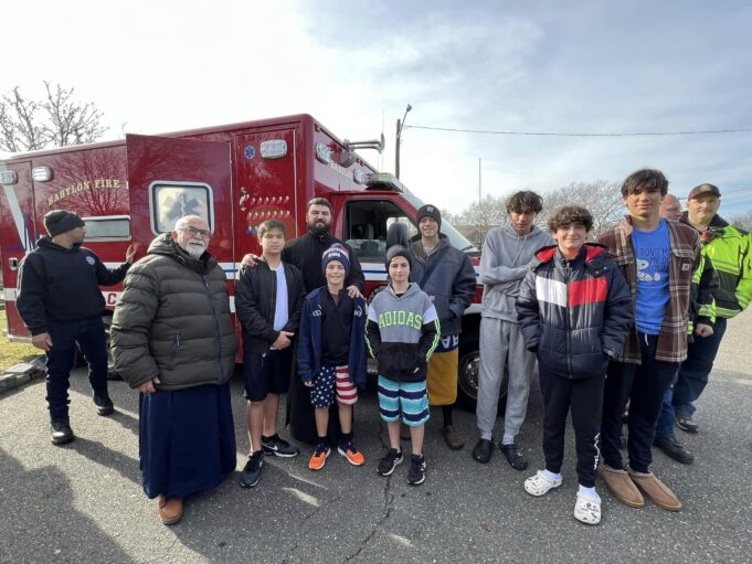 Η Κατάδυση του Τιμίου Σταυρού στο Argyle Lake Park του Babylon