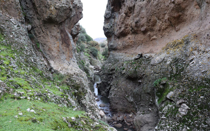 Το εντυπωσιακό φαράγγι του Βούλγαρη στη Λέσβο
