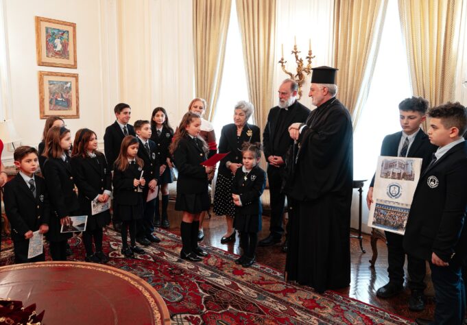 Μαθητές επισκέφθηκαν τον Αρχιεπίσκοπο για την Ημέρα της Ελληνικής Γλώσσας