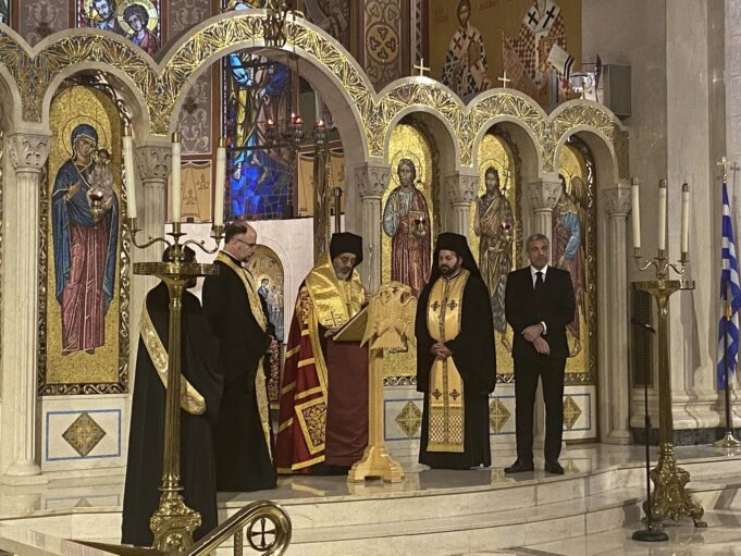 Επιμνημόσυνη δέηση για τους νεκρούς των Τεμπών στη Νέα Υόρκη