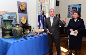 Σε Ουάσιγκτον και Νέα Υόρκη η Υπουργός Πολιτισμού Λίνα Μενδώνη