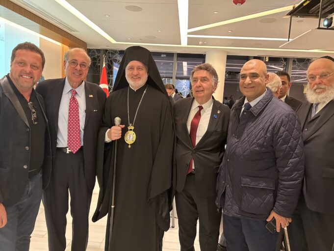 Σε “ιφτάρ” του Γενικού Προξένου της Τουρκίας στη Νέα Υόρκη ο Αρχιεπίσκοπος Ελπιδοφόρος