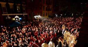 Ανάσταση στον Αρχιεπισκοπικό Καθεδρικό Ναό της Αγίας Τριάδας