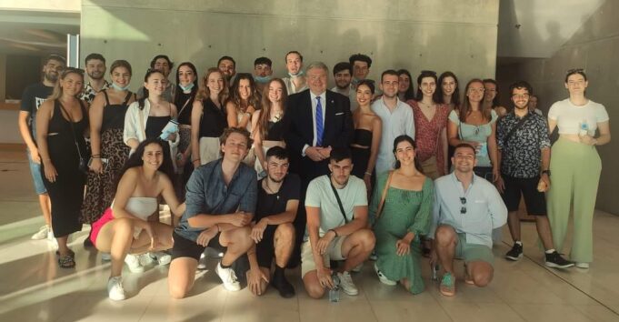 Γ. Χρυσουλάκης: Ξεκινούν δυναμικά τα προγράμματα φιλοξενίας παιδιών και νέων Ομογενών