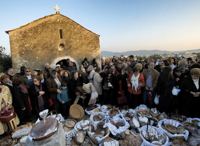 Tο έθιμο της Παναγίας Μεσοσπορίτισσας στην Ελευσίνα και η τέχνη της Ξερολιθιάς στον Αντιπροσωπευτικό Κατάλογο Άυλης Πολιτιστικής Κληρονομιάς της Ανθρωπότητας της UNESCO