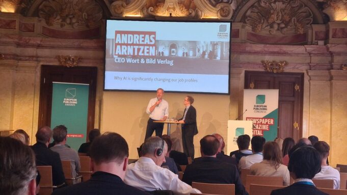 Ευρωπαϊκό Συνέδριο Εκδοτών: Η έλευση της τεχνητής νοημοσύνης και στον κλάδο της δημοσιογραφίας ακόμη μία αλλαγή που πρέπει να αγκαλιάσουμε