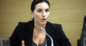 Την προβολή της Ελλάδας μέσω του Netflix εξετάζουν το Υπουργείο Τουρισμού και ο ΕΟΤ
