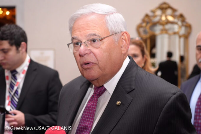 Αγραφος κανόνας το βέτο του για τα F-16 στην Τουρκία, λέει ο Μενέντεζ