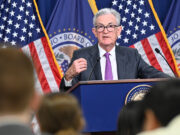 Τζ.Πάουελ: Η FED δεν προβλέπει πλέον ύφεση της αμερικανικής οικονομίας