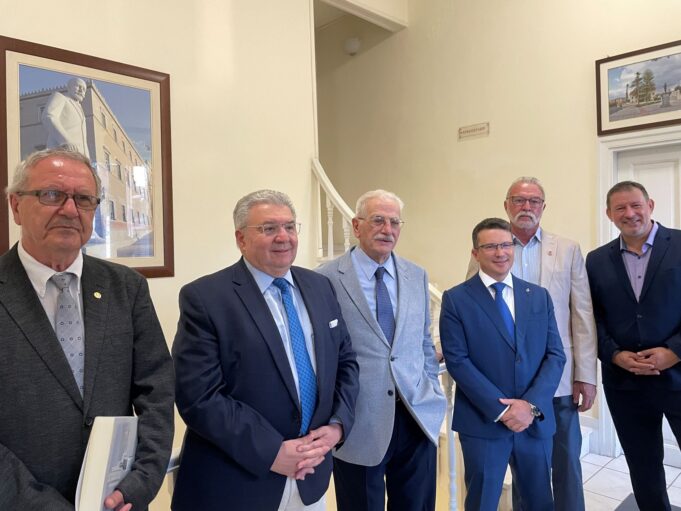 Τελετή αναγόρευσης Μεγάλων Ευεργετών και Εταίρων από το Εθνικό Ίδρυμα Ερευνών και Μελετών «Ελευθέριος Κ. Βενιζέλος»