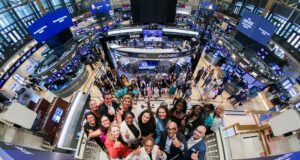 Senate Deputy Leader Gianaris Joins NYC KidsRISE to Ring NYSE Opening Bell