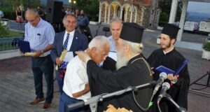 Ο Μητροπολίτης Σπάρτης τίμησε Λάκωνες ομογενείς