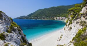 Η Σκόπελος στους κορυφαίους προορισμούς του κόσμου για «slow travel»